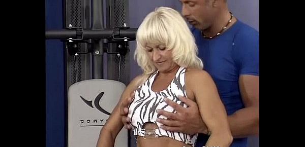  strong moms first bodybuilding sex